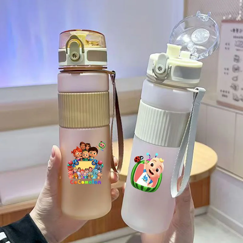 Cocomelons الأطفال كوب ماء 550 مللي الكرتون شرب زجاجة الأولاد الرياضة مانعة للتسرب أكواب بلاستيكية محمولة الاطفال هدايا عيد ميلاد لطيف #1