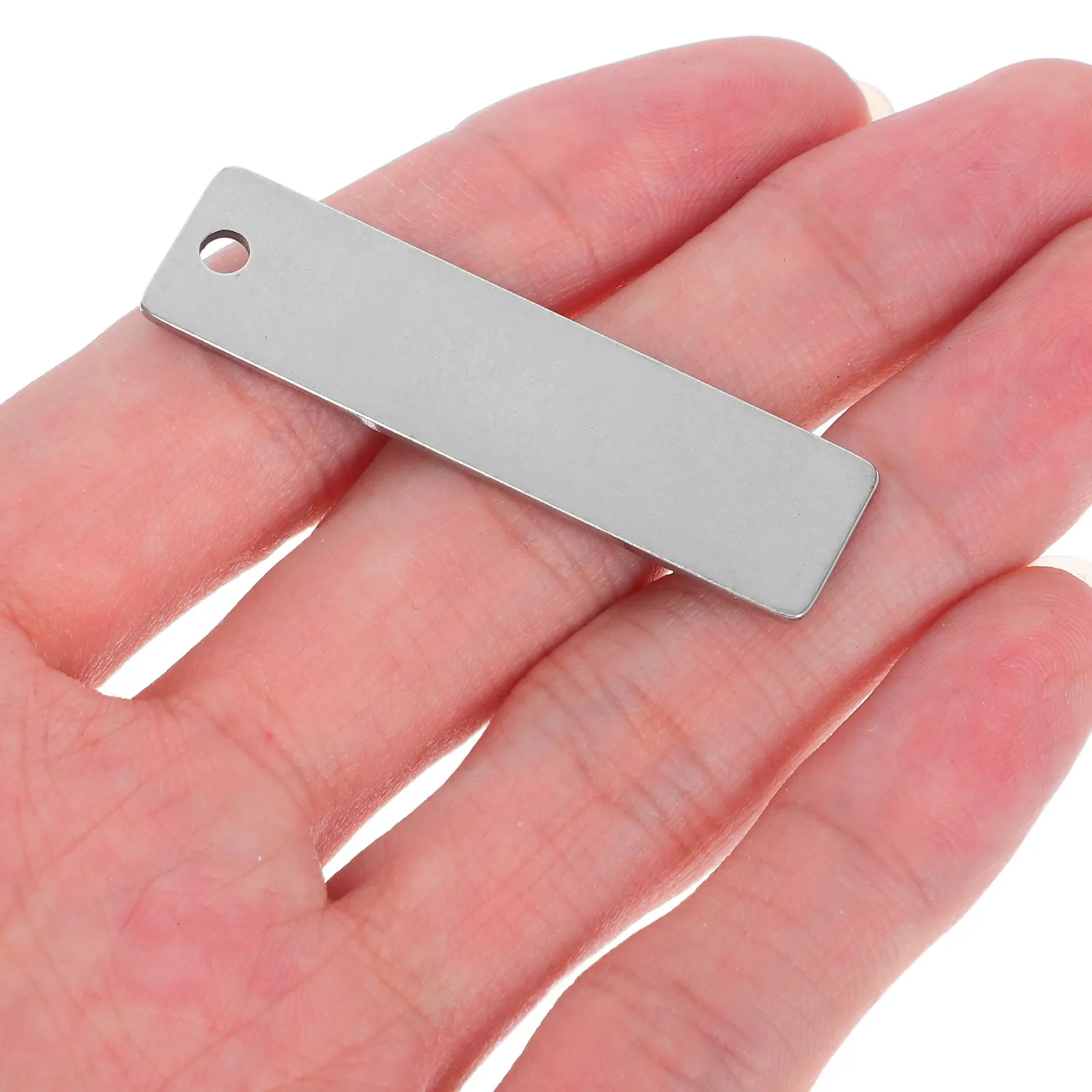 30 étiquettes vierges rectangulaires en acier inoxydable pour la fabrication de bijoux, la gravure, le bricolage, l'artisanat, les voyages et les activités de plein air