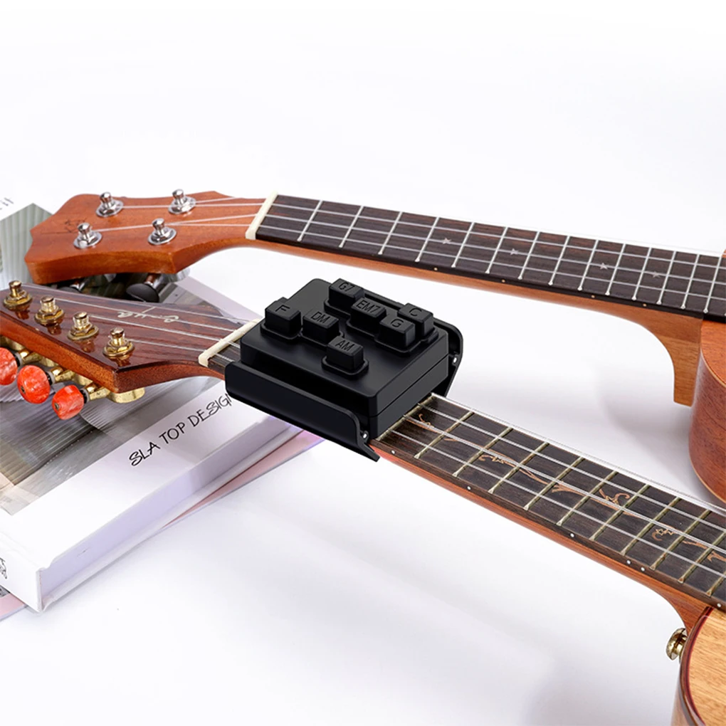 Ukulele Guitar Chord Trainer com 7 botões, Guitar Learning Aid Tool para pessoas, Cujos dedos machucam as cordas de guitarra