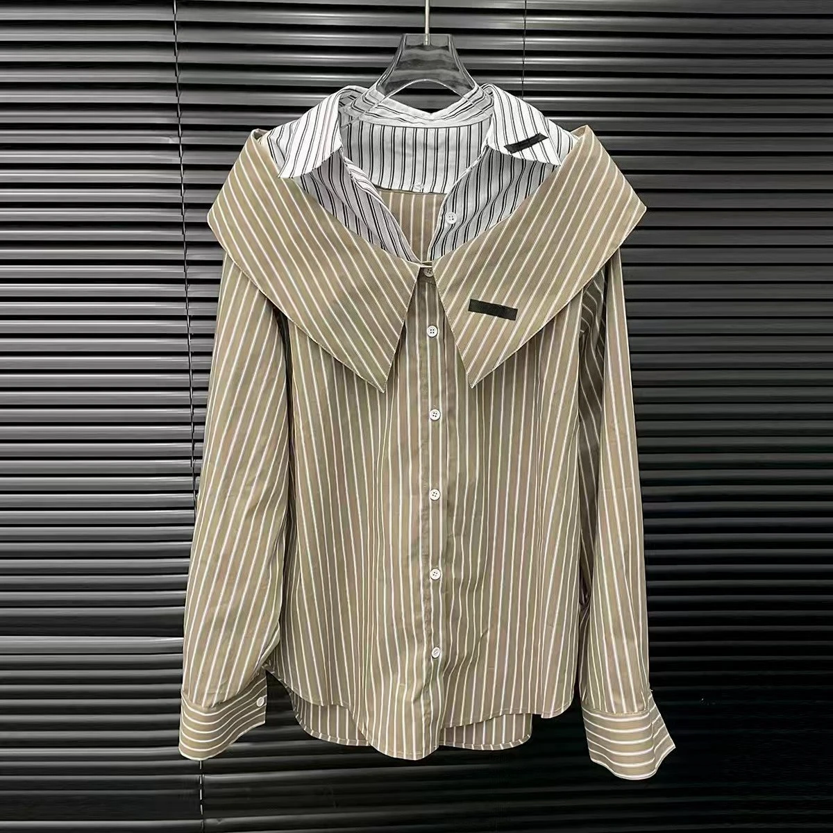 2025 New Autumn Detachable Layered Vertical Stripes Off Shoulder Two Way Casual Blouse Women Sweet Spicy Style