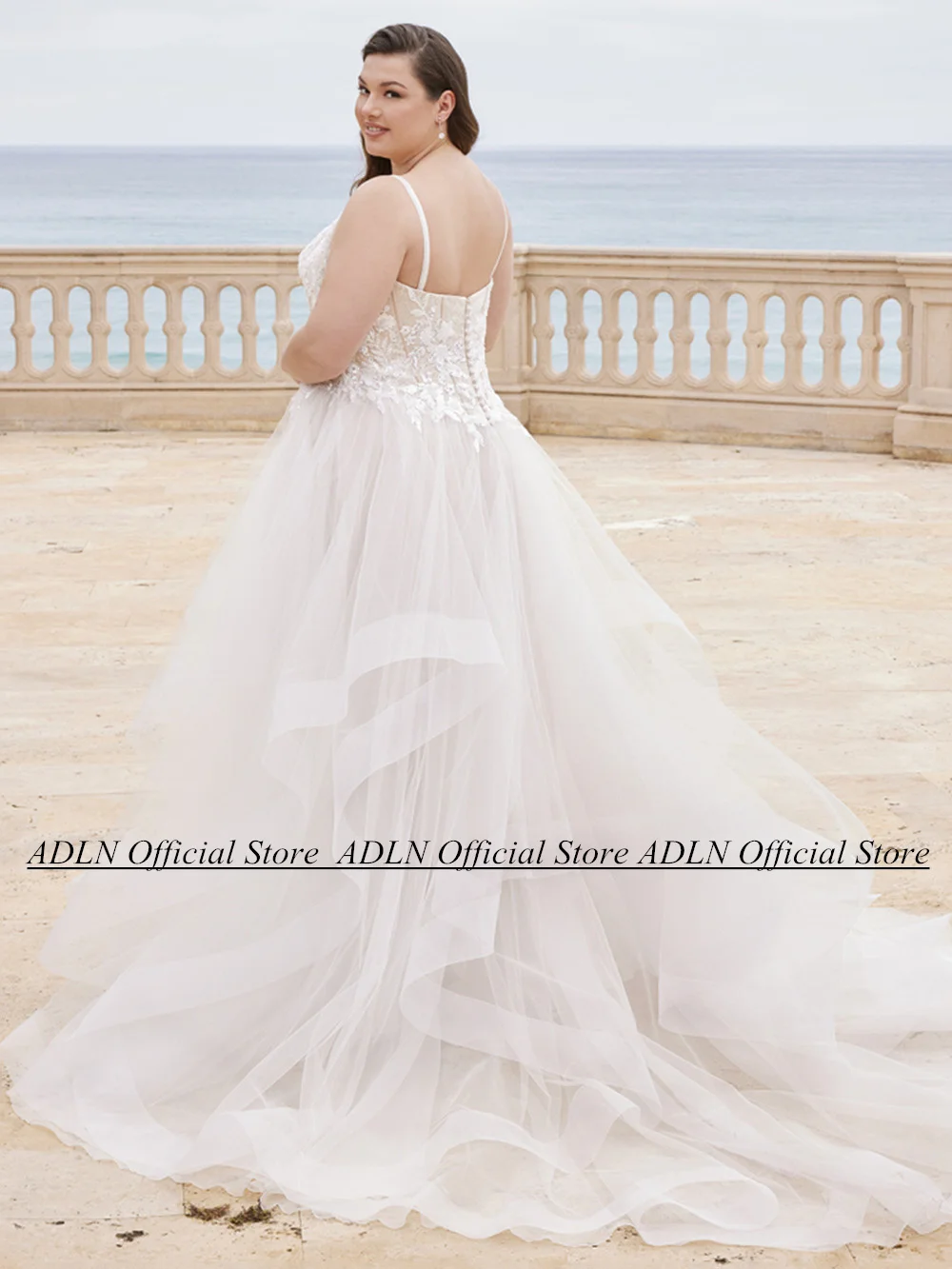 فستان زفاف بدون ظهر ، حمالات إسباغيتي ، رقبة مغرفة ، مزين بالترتر ، تول بكشكشة ، ثوب زفاف مثير ، مقاس كبير