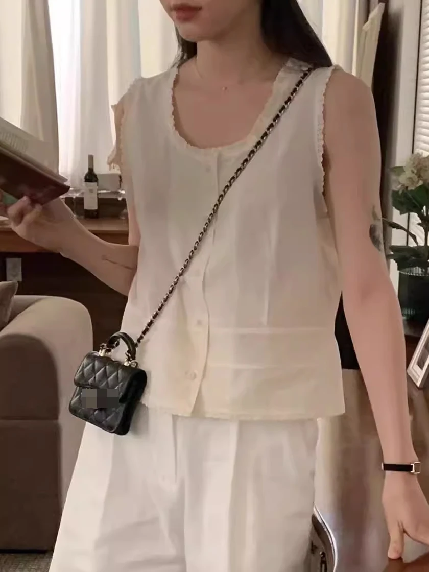 Biała koronkowa bluzka na ramiączkach, damska, letnia, luźna, wyszczuplająca, mały rozmiar, modna, do pracy.