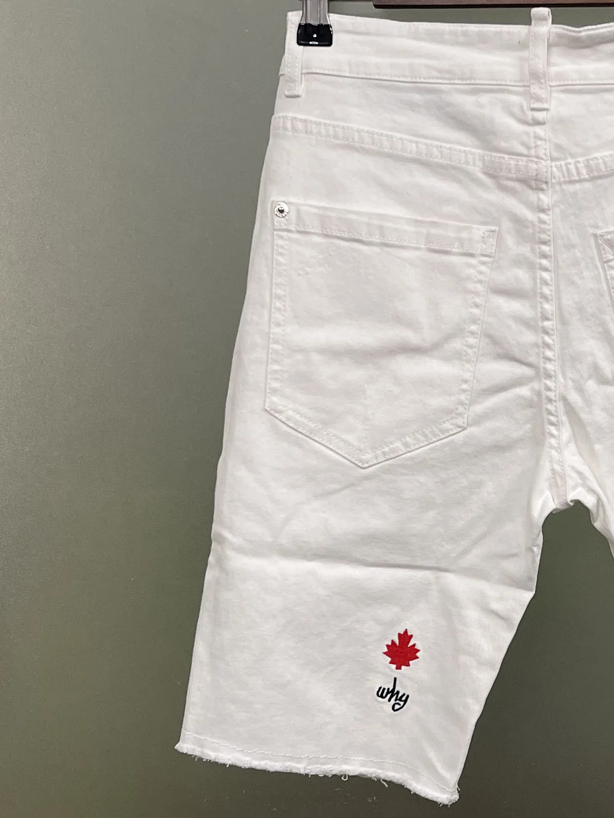 2024 Spring/Summer New D2 Jeans Trendy Men's Washed Worn Hole Patches Painted Slim Fit Micro Elastic denim shorts Men's
