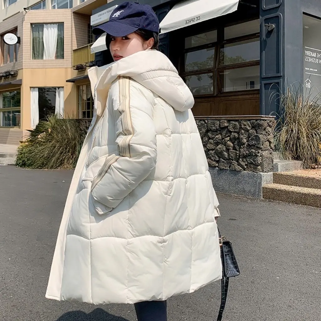 

Зимнее женское свободное пуховое пальто с хлопковой подкладкой в корейском стиле, модное утолщенное пальто средней длины с капюшоном контрастного цвета