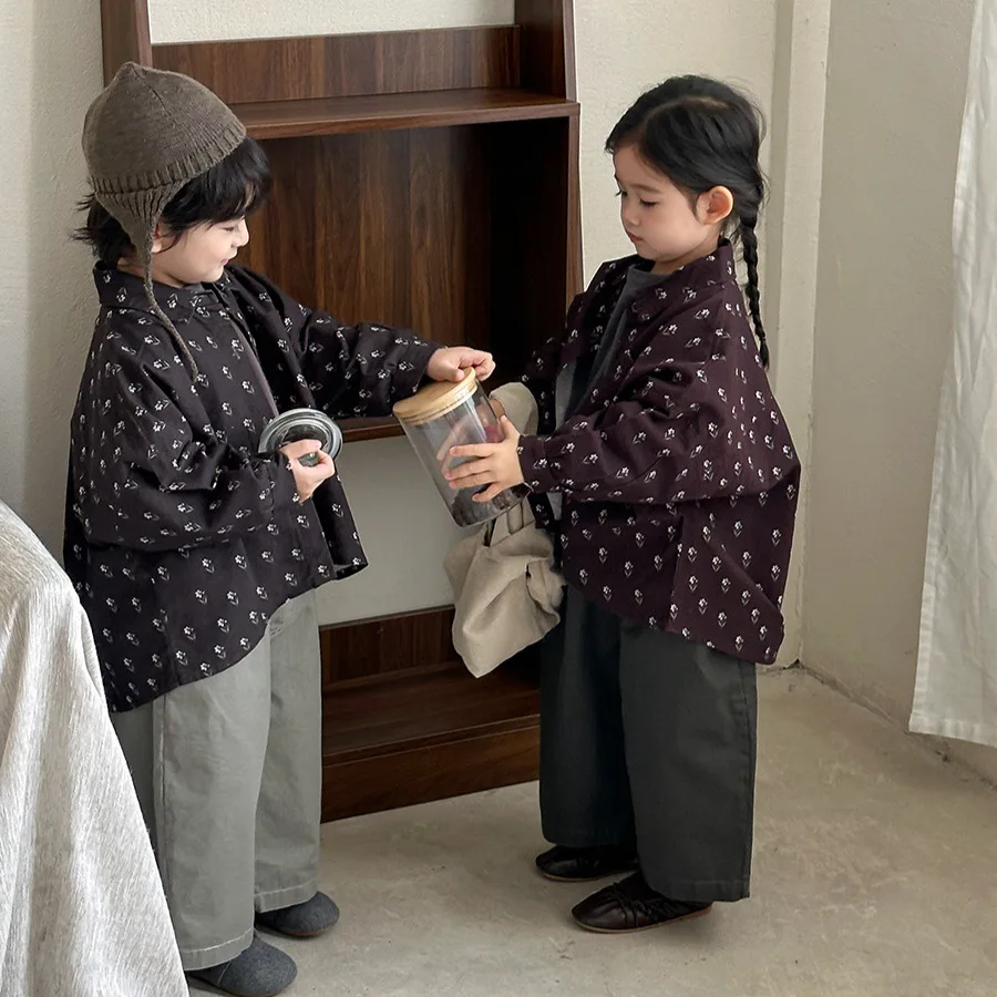 خريف 2025 قميص أطفال بأكمام طويلة مطبوع عليه زهور للجنسين بلوزة كلاسيكية بأزرار للبنين والبنات معطف للأطفال من سن 1 إلى 8 سنوات #2