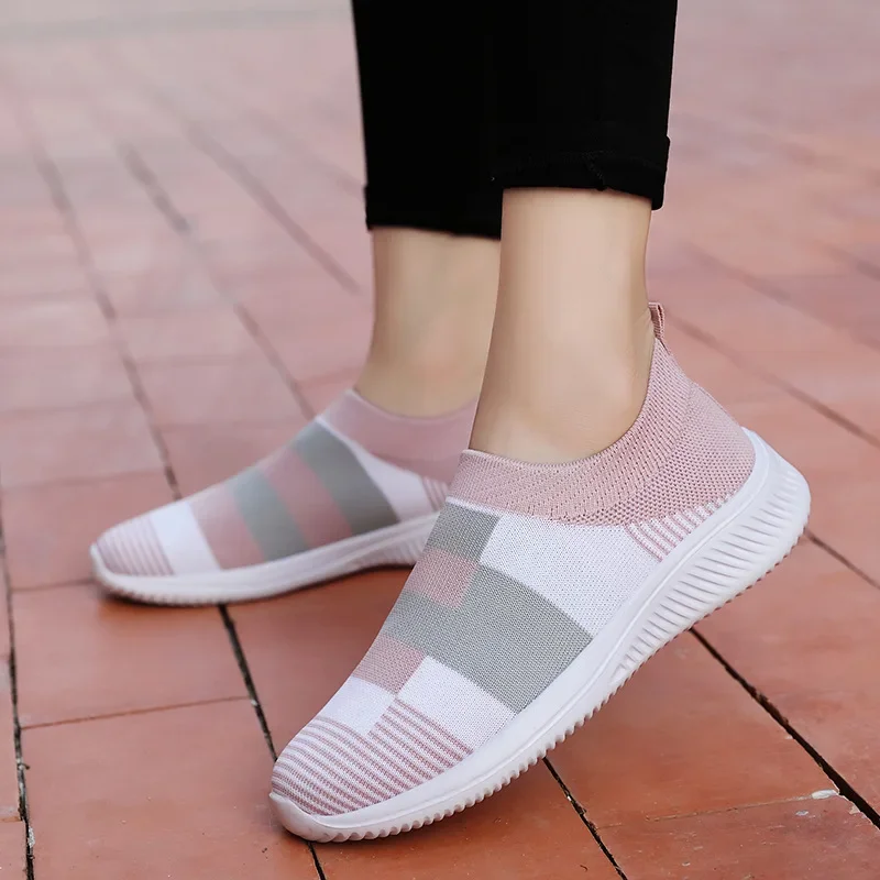 Women Sneakers Walking Shoe Woman Lightweight Loafers Tennis Casual Ladies Fashion Slip on Sock Vulcanized Shoes Plus Size 2022