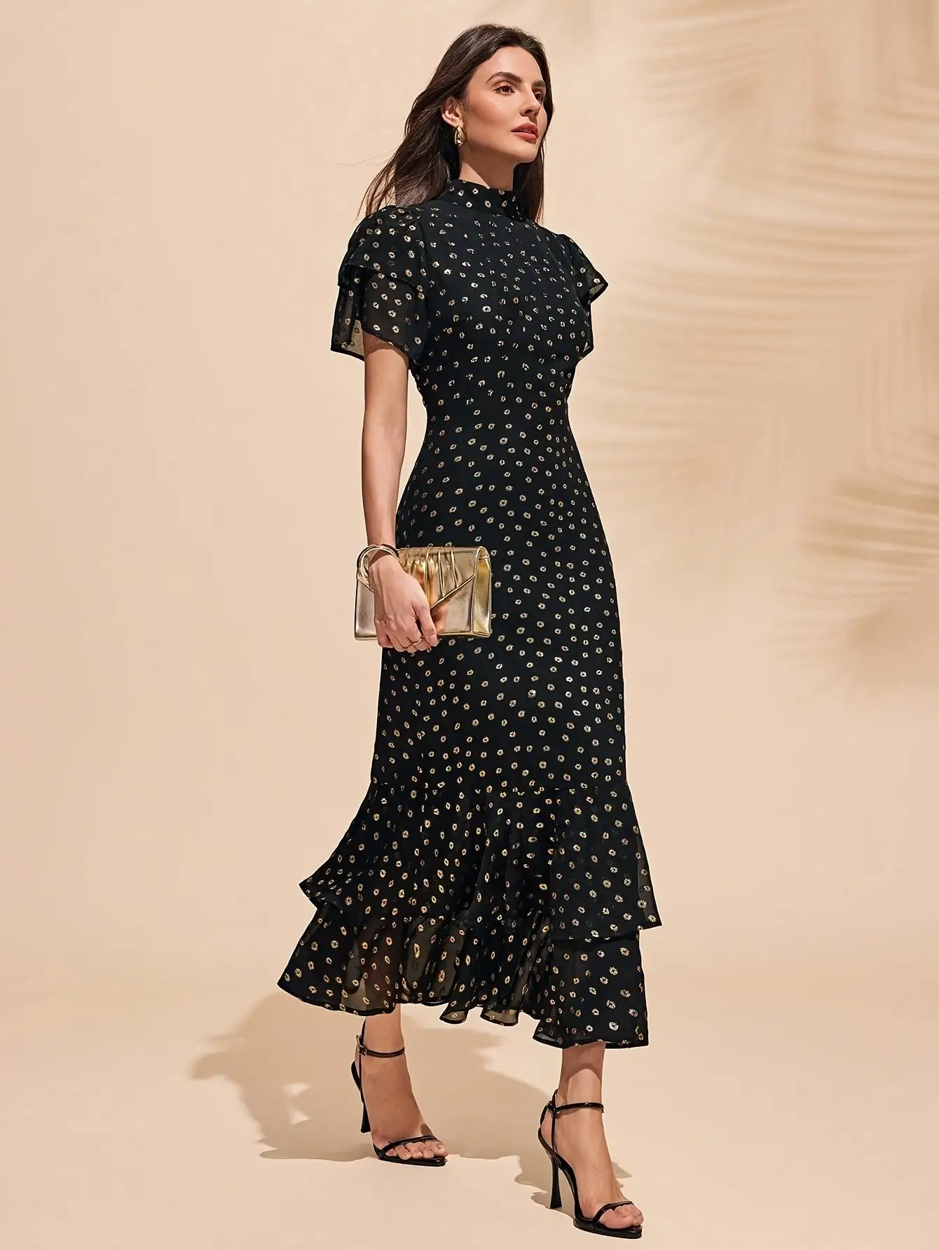 Elegant Ladies Gold Embossed Chiffon Dress Sophisticated Women's Fashion Casual Maxi Skirt with Pockets view 3