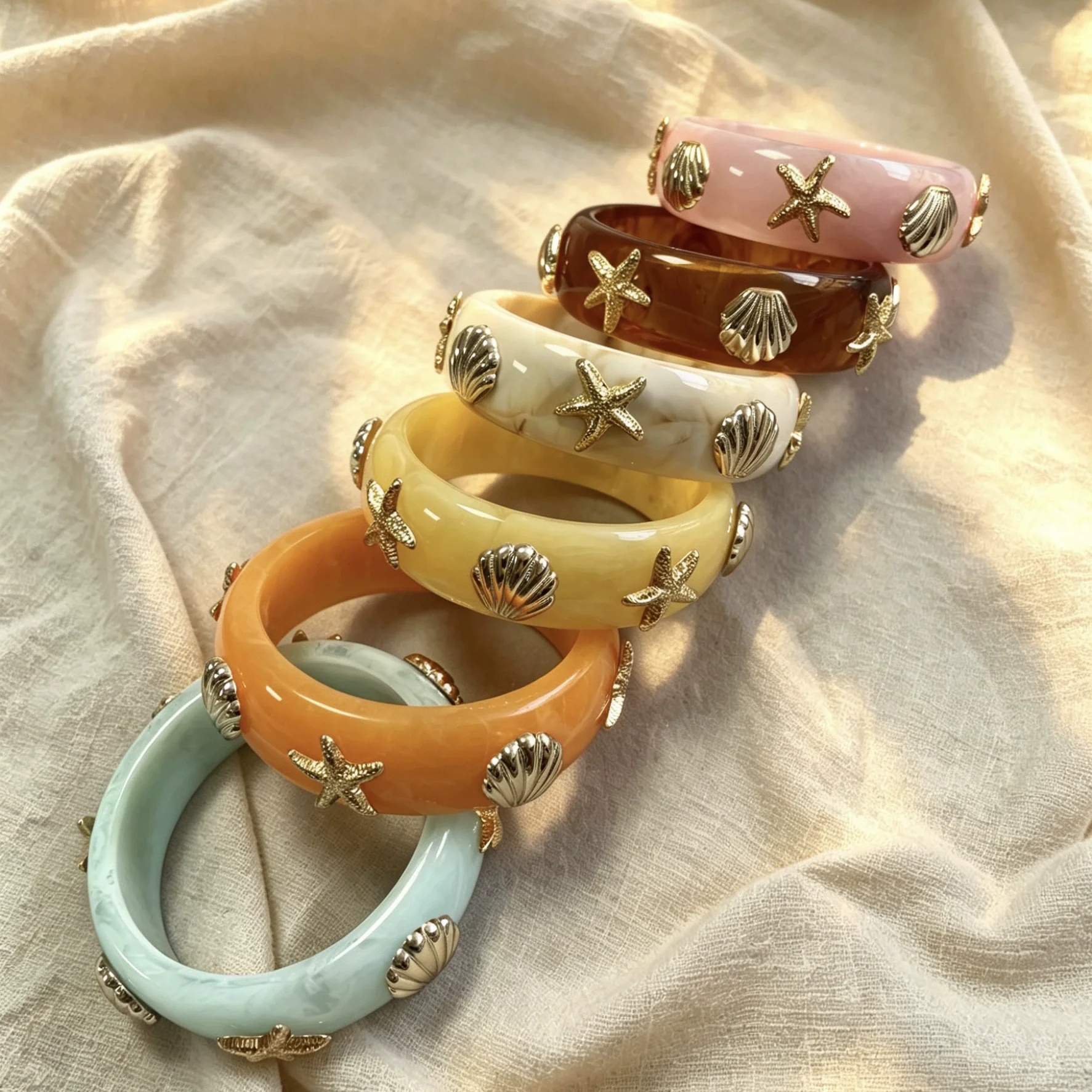 HUANZHI Vintage Colorful Shell Starfish Resin Bracelet Marine Element Summer Beach Vacation Cuff Bangle Jewelry for Women New