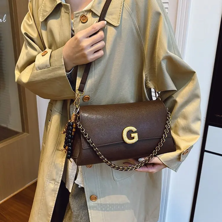 

Versatile Companion Bag, 3-Position Shoulder & Hand & Crossbody Wear, Textured Exterior, New 2026 Collection