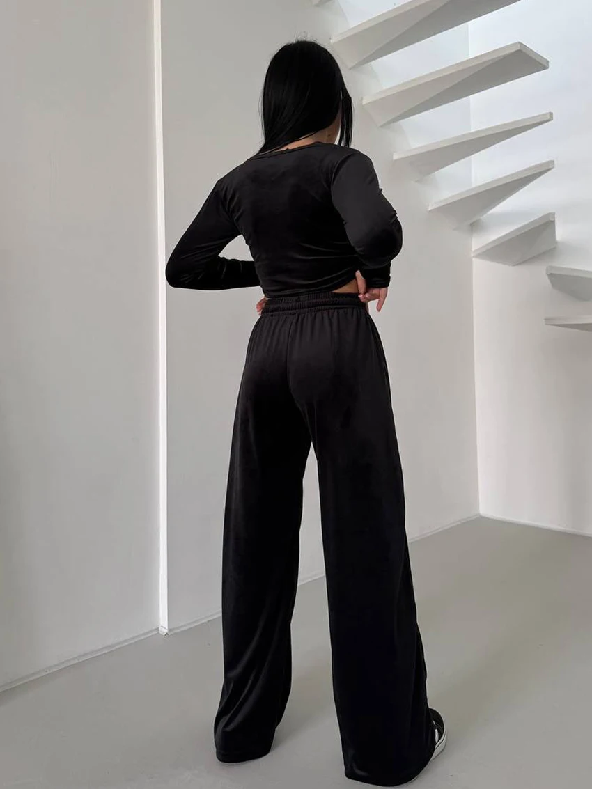 Marthaqiqi ملابس نوم نسائية مخملية بدلة نوم بأكمام طويلة بيجامات قصيرة ملابس نوم برقبة دائرية أطقم ملابس نوم للسيدات غير رسمية