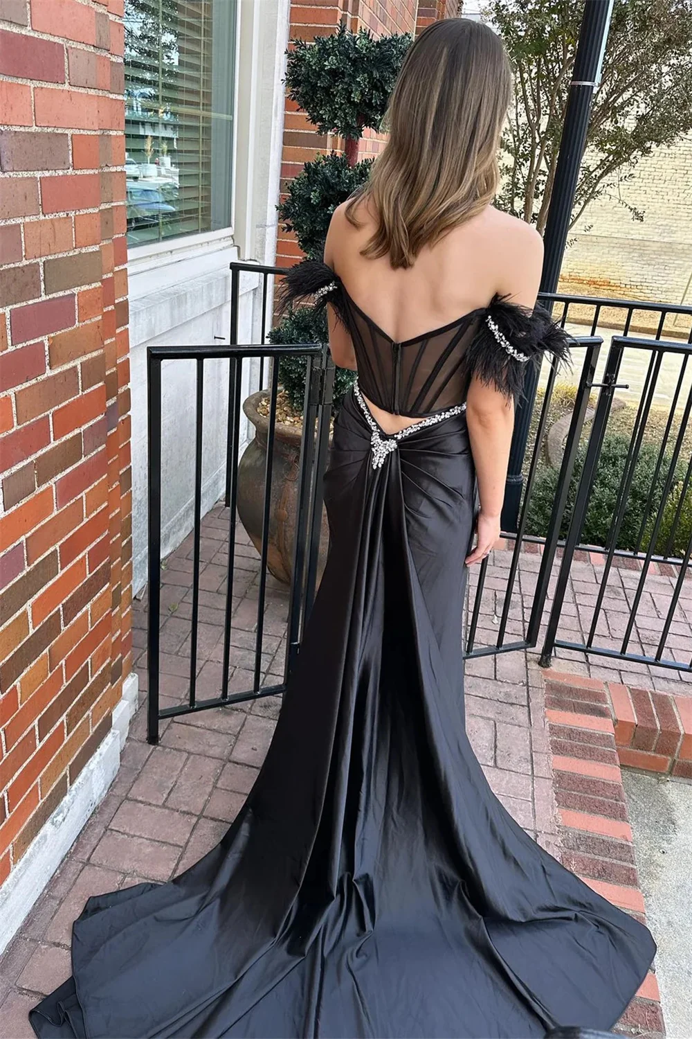 Annie Luxury Black Lace Silk Satin Prom Dresses Sexy Mermaid Evening Dresses Feather Beading Cocktail Dresses Wedding PartyDress