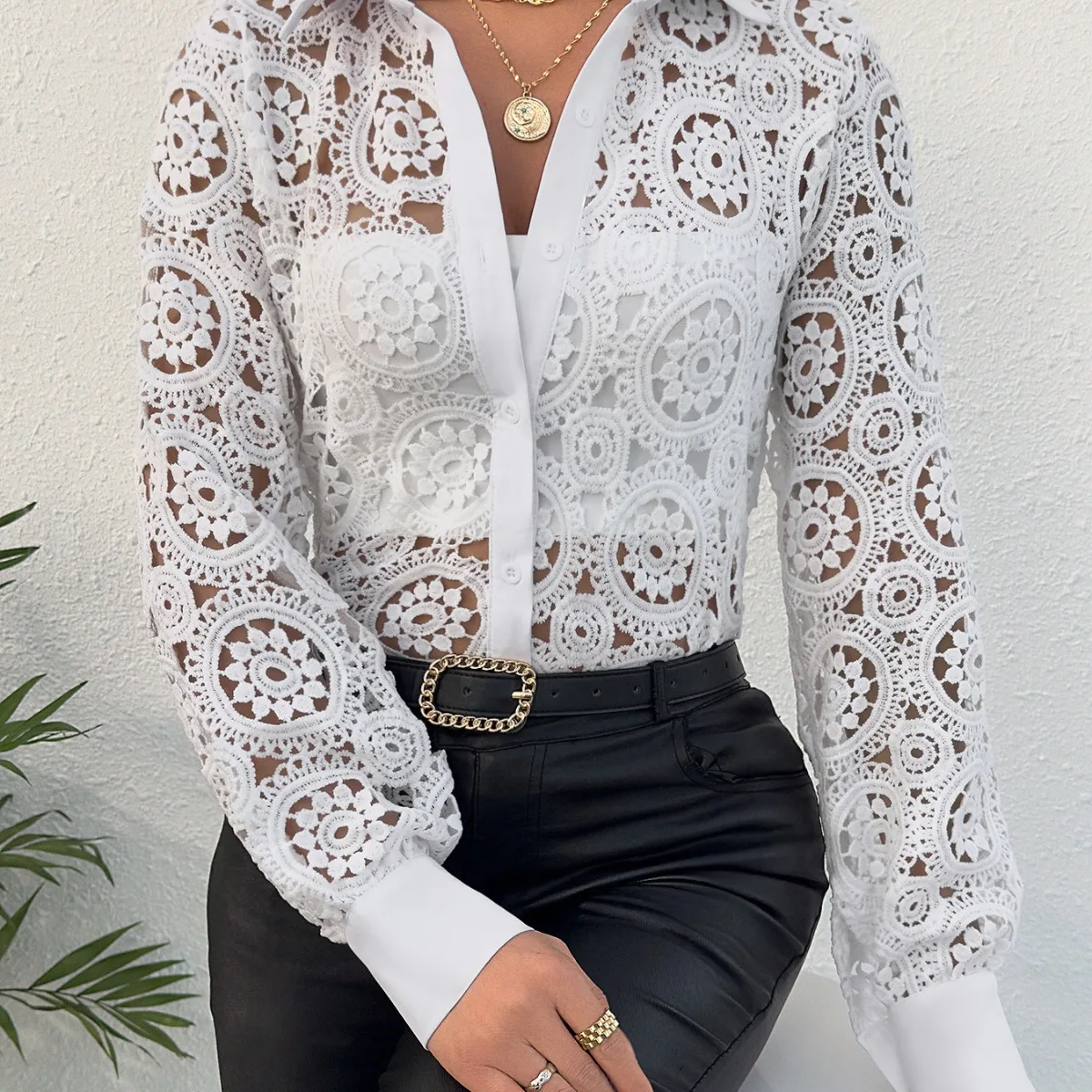 White Long Sleeved Lace V-neck Elegant Women\'s Shirt 2024 Autumn New Button V-neck Pullover Hollow Loose Blouse Ladies S-XXL