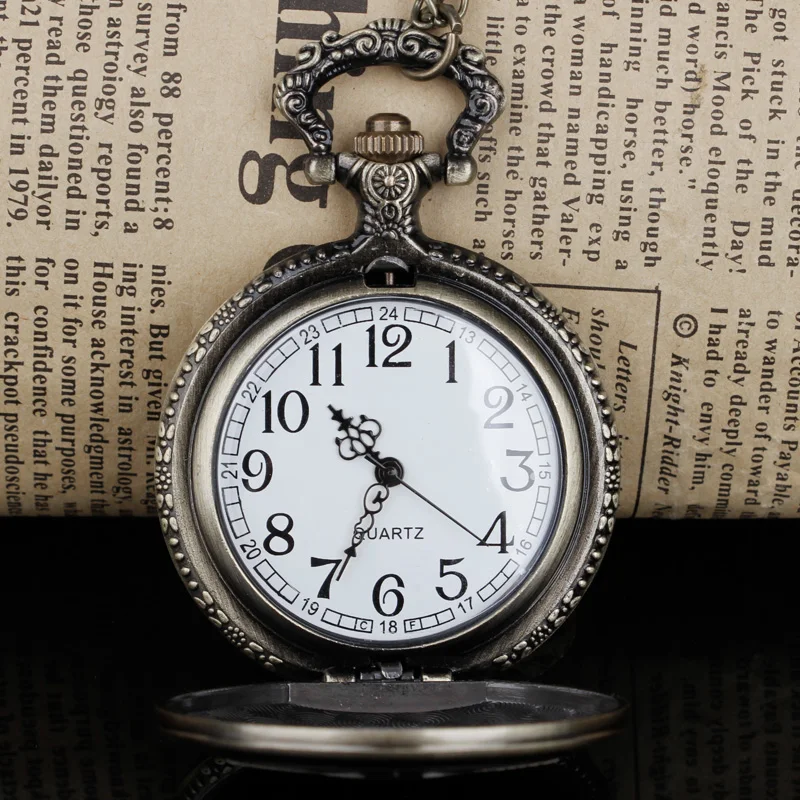 خمر البرونزية المنجل أيقونة تصميم ساعة جيب كوارتز النساء الرجال الساعات تذكارية Relojes دي Bolsillo رمز السوفياتي