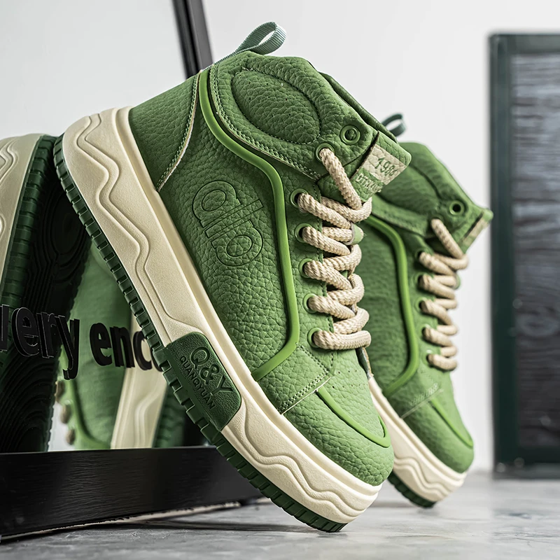 

Осенние кожаные мужские кроссовки, обувь для скейтбординга, нескользящая модная обувь на плоской подошве, мужские новые тенденции, 2025 г., повседневные уличные ботильоны для отдыха