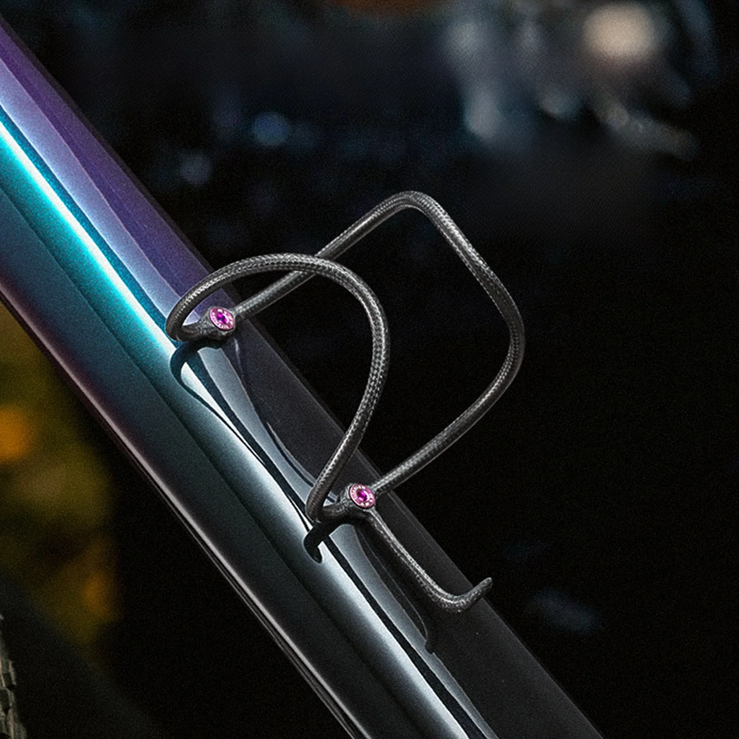 porte-bouteille-en-fibre-de-carbone-avec-vis-en-alliage-de-titane-pour-velo-de-route-et-vtt-support-de-gourde-leger-pour-equipement-de-cyclisme