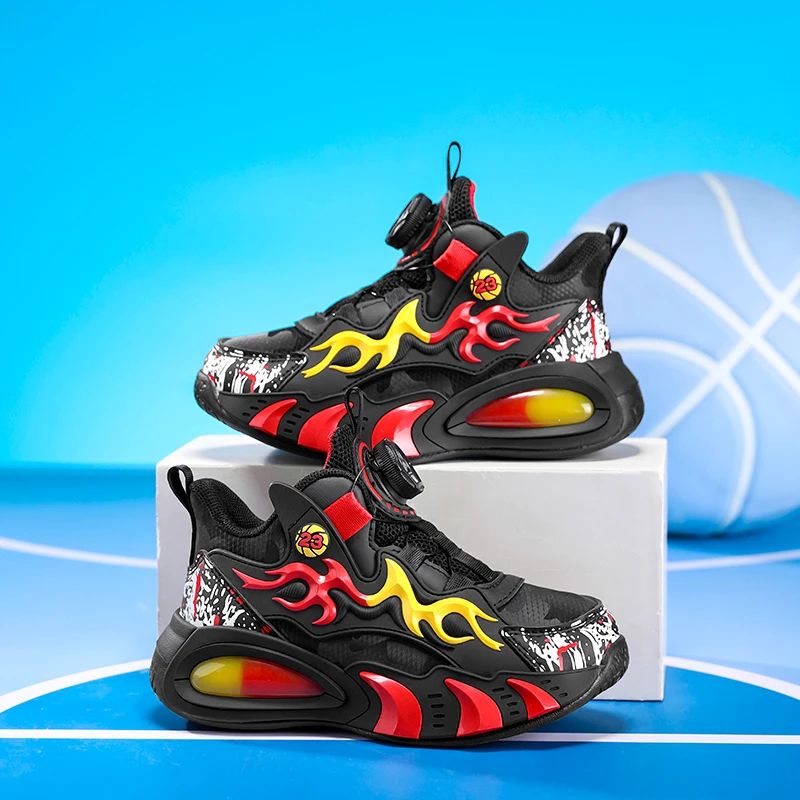 Um par de tênis de basquete de cano alto de couro infantil de quatro estações, tênis de basquete resistentes ao desgaste, tamanho 28-39, JT-2825