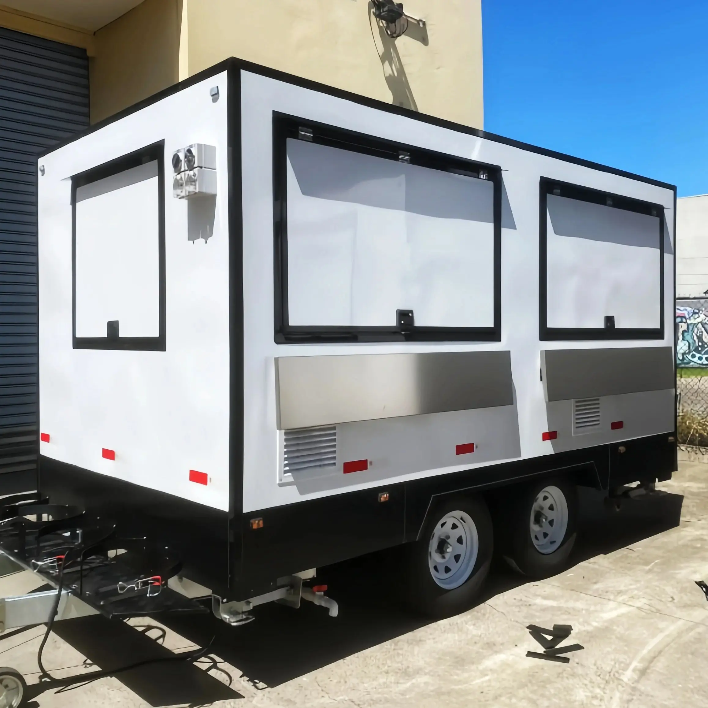 

Stainless Steel Food Truck Trailer Customizable Food Truck High Quality Square Food Trailer Coffee Bar