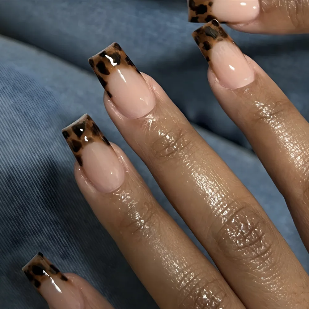 24Pcs Fake Nail Leopard Print French Tips Euro-Style Square Shape Medium Length Press-On Nail Perfect Gift for Girls and Friends