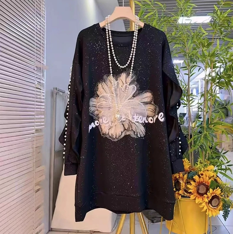 Primavera Autunno Moda Perline Fiore tridimensionale Felpa nera Dolce girocollo Allentato Versatile Top a maniche lunghe da donna