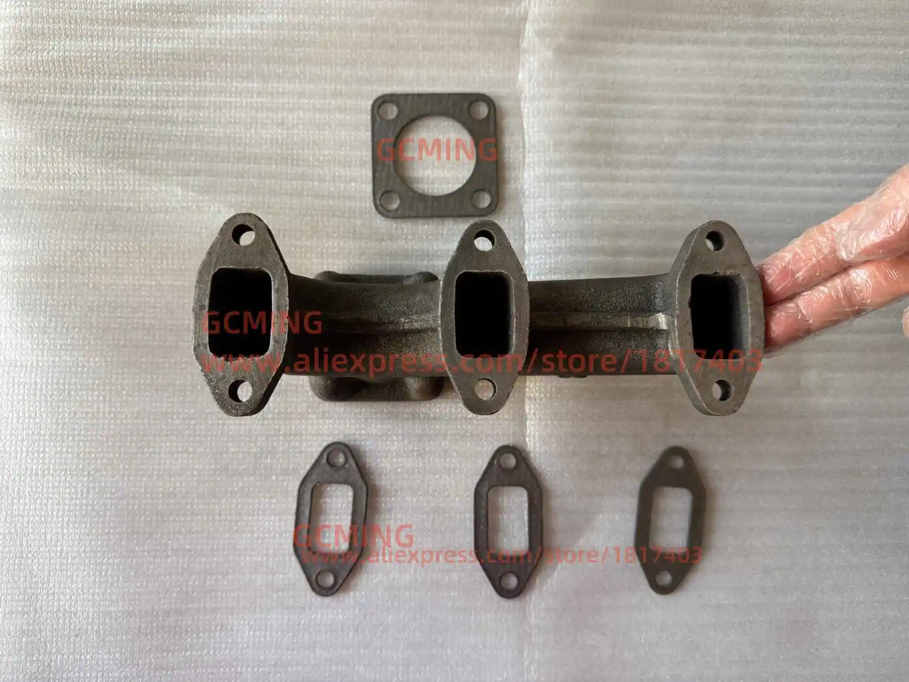 Laidong LL380B-08001 مشعب العادم (4 فتحات)، 4 جوانات متضمنة، أجزاء المحرك Laidong LL380BT / LL380T / KM385BT / KM385T