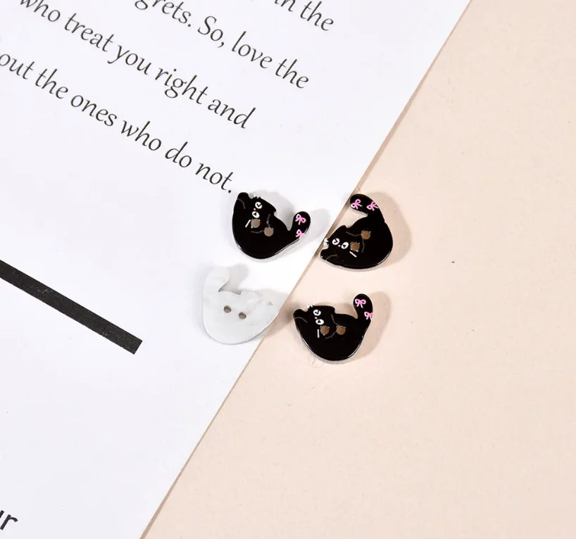 Cartoon Alien-Shaped Black-Tailed Kitten Button DIY Doll Clothing Decoration Accessory Love Themed Unique Design