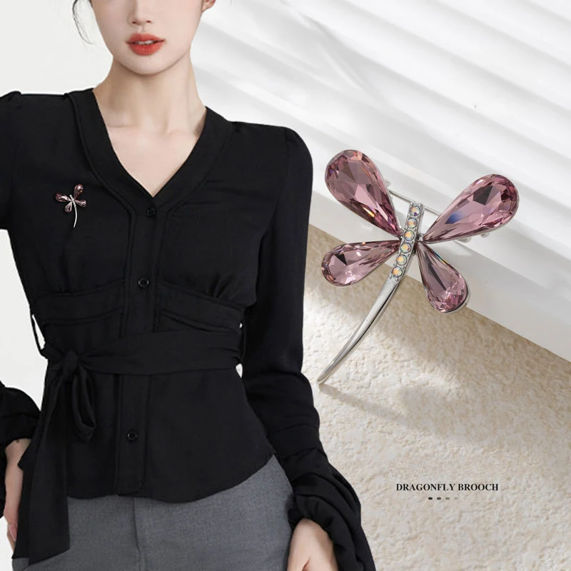 

Cool Crystal Dragonfly Brooch Light Luxury Premium Decorative Gift Pin Souvenir Gift Wholesale Ladies Corsage