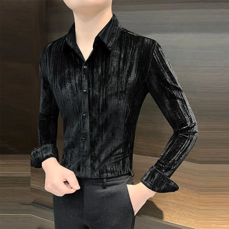 Camisas de terciopelo con solapa para hombre, Tops de manga larga delgados, superficie brillante, botonadura única, moda de lujo, informal, elegante, primavera y otoño