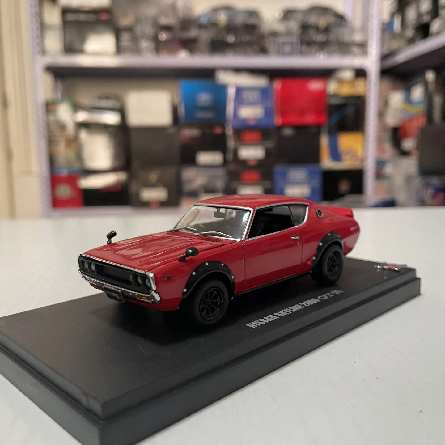 kyosho-modele-de-voiture-miniature-en-alliage-moule-sous-pression-a-l'echelle-1-43-skyline-2000-gt-r-kpgc110-jouet-classique-souvenir-cadeau-pour-adulte-presentation-statique