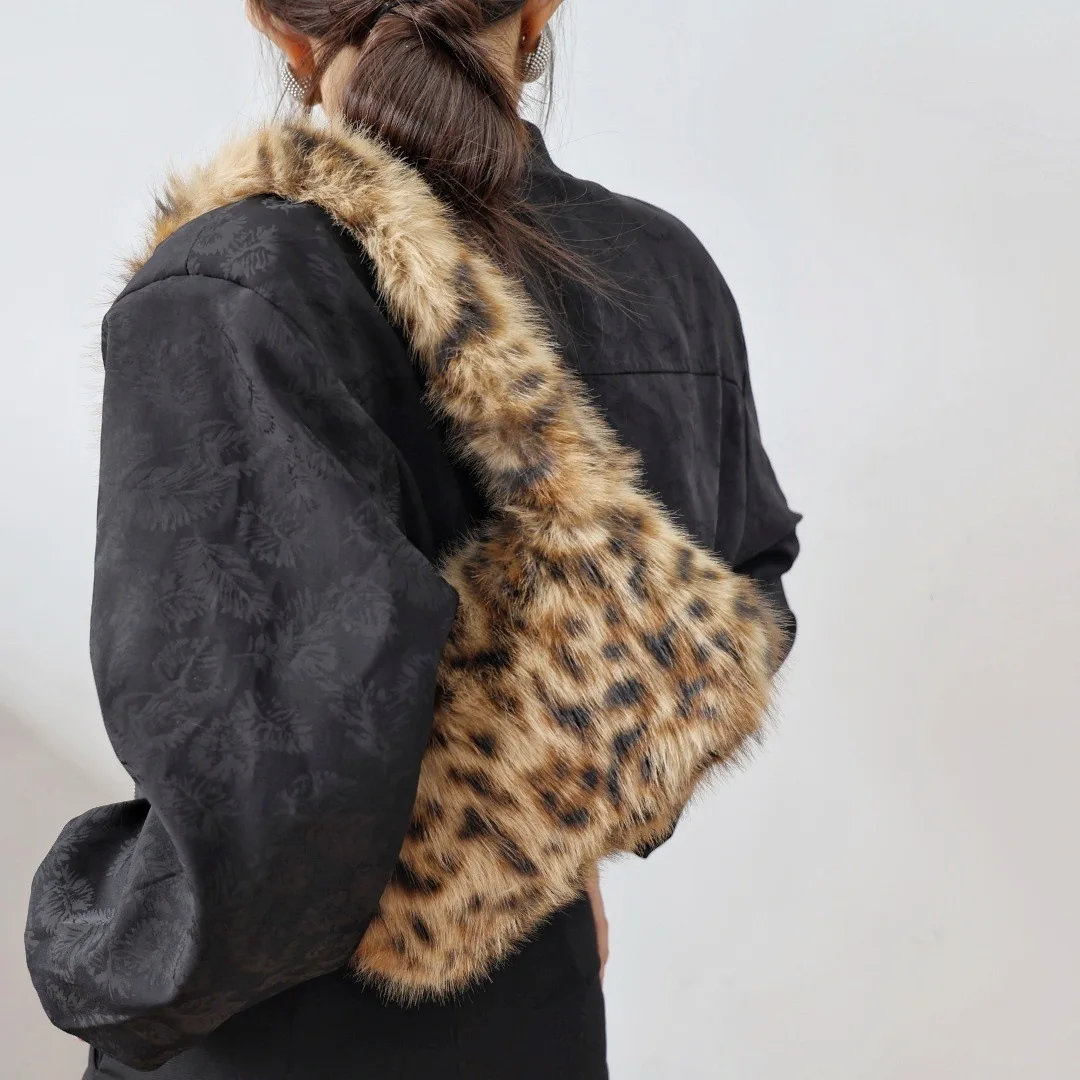 Y2K Trendige Plüsch-Unterarmtasche Damen Herbst-Winter Mode Einzelhandtasche Leopardenmuster-Tasche für Streetstyle – Detail 22