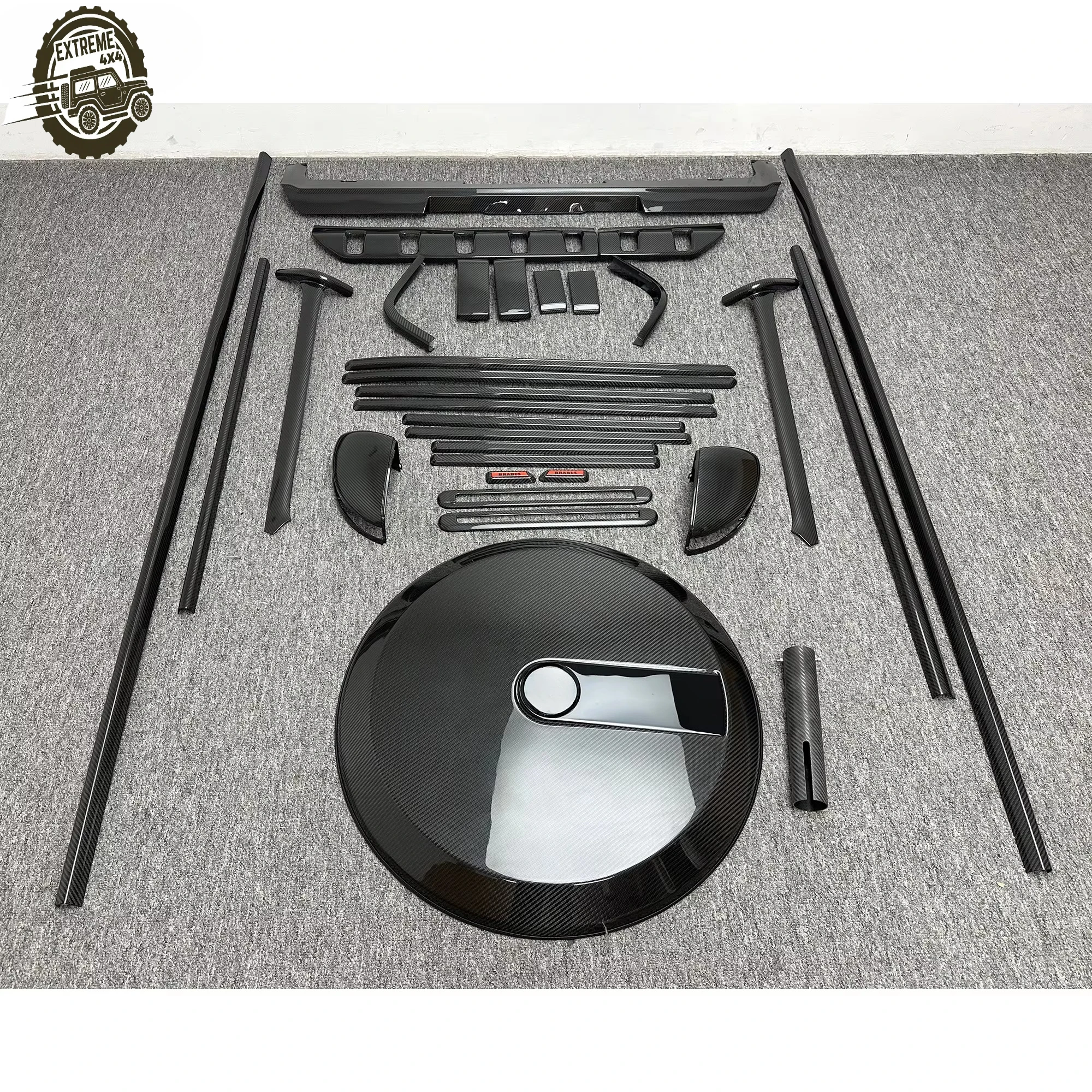 

Dry Carbon Fiber Exterior Kit Body Kits for Mercedes Benz G Wagon W465 G500 G580 G63 2025 Car Rear Tire Cover Carbon Parts