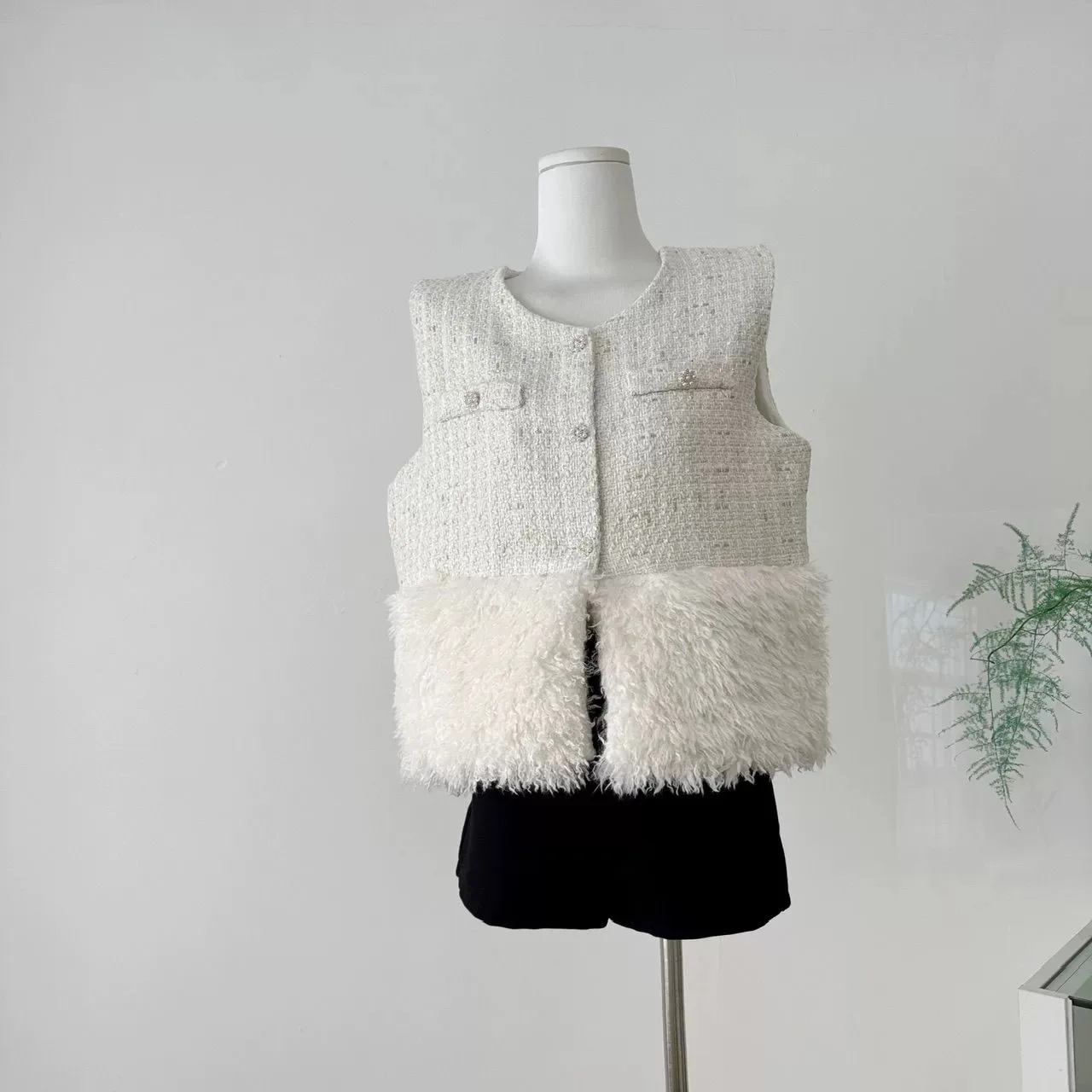 

Ifaion Gentle White Moonlight Beige Wool Vest Women's Ele Small Fraance Sle 2025 Autumn New Arrival