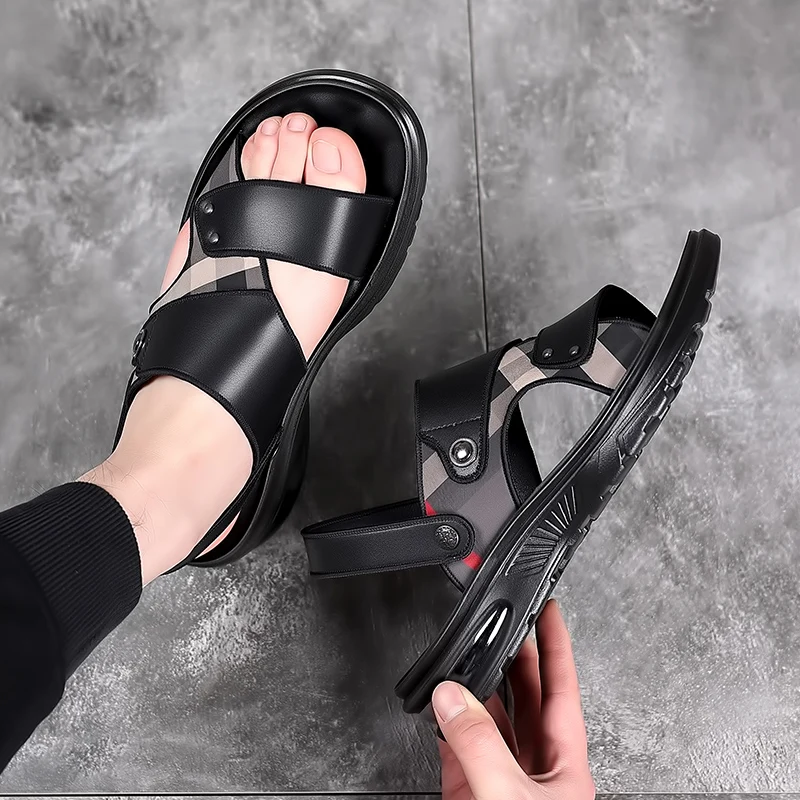 

Новые мужские сандалии однотонного и простого дизайна, мягкая противоскользящая и сверхлегкая повседневная прогулочная обувь для пляжей в помещении