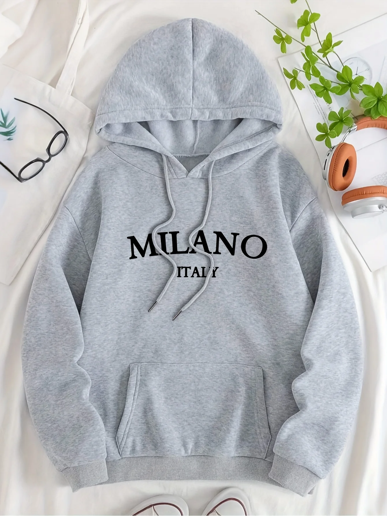 Women's fashionable hoodie with Italian letter print and kangaroo pocket. Perfect for casual wear when going out daily hoodie