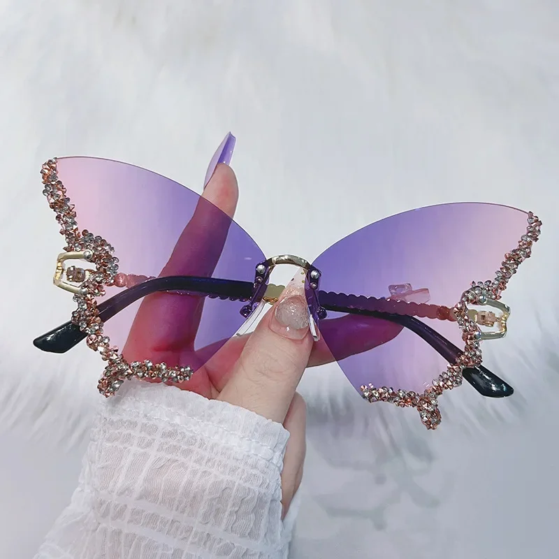 

Luxury Party Sunglasses Women Butterfly Diamond Rhinestones Personality Flash Shades Tint Color Travel Blogger Glasses