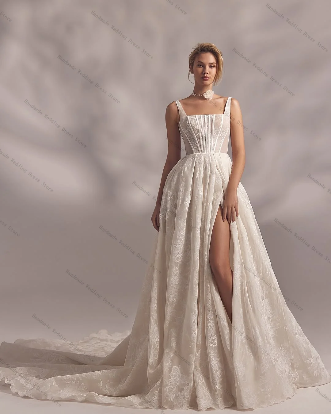 فستان زفاف نسائي أنيق مثير بدون حمالات بدون أكمام طويل على شكل حرف A فستان زفاف بأربطة من الخلف رداء مخصص