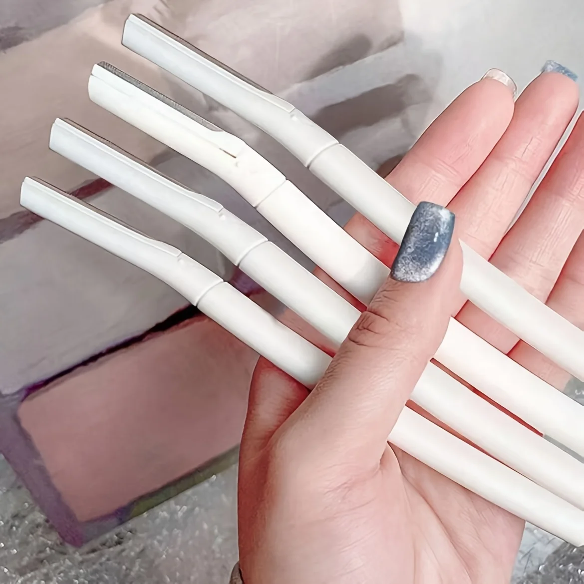 4pcs Safety Eyebrow Trimmer & Razor Set – Long Handle Dermaplaning Tool for Face & Body ，Ideal for Home, Salon & Travel Use
