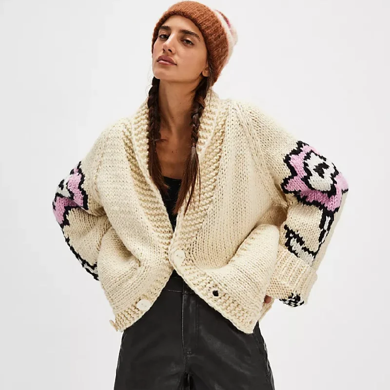 

2025 New Sweater Women's Personalized Trendy Street Printed Cardigan Collar Knitted Sweater