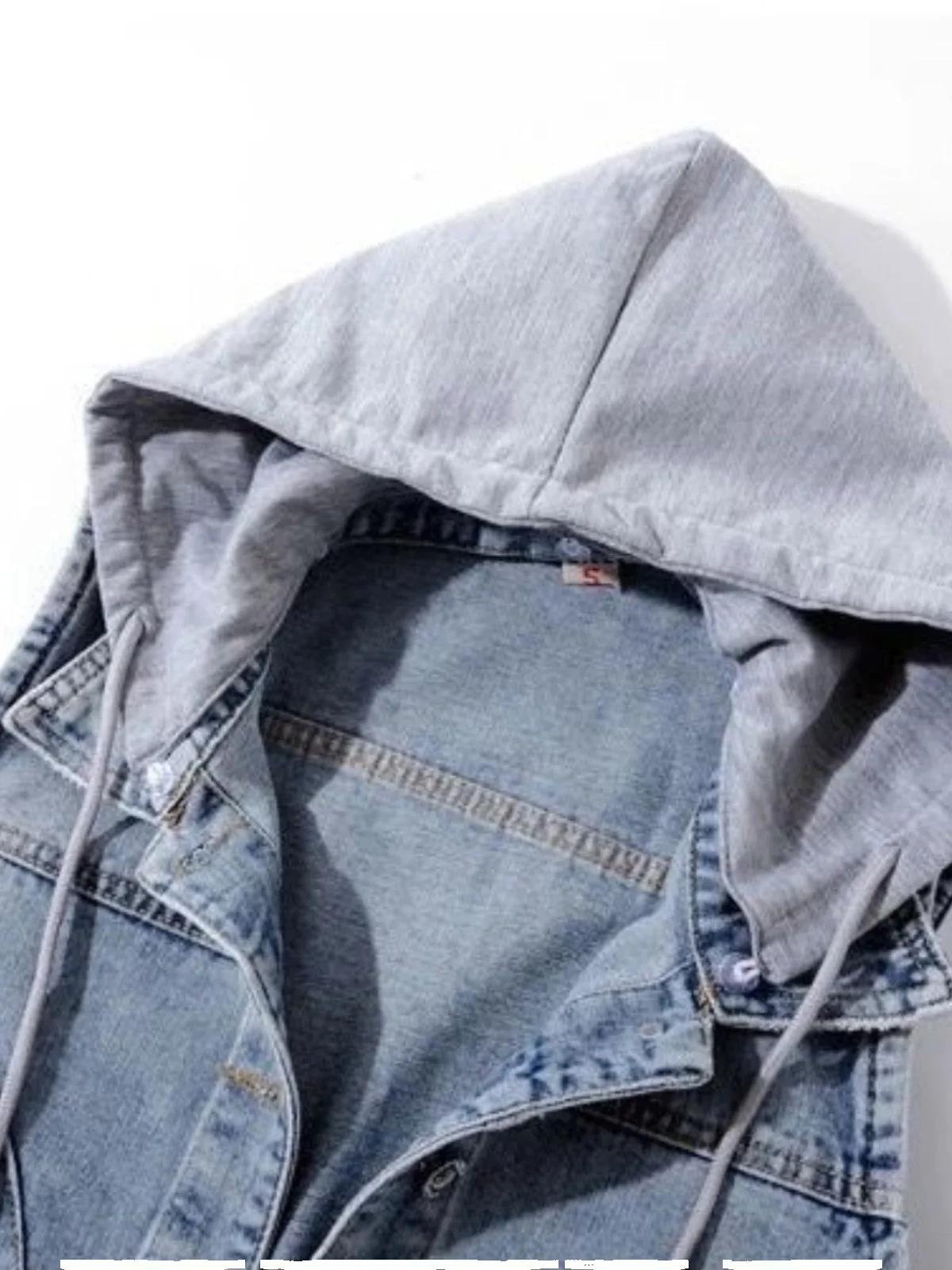 เสื้อกั๊กยีนส์มีฮู้ดสำหรับผู้หญิง ไซส์ใหญ่ สไตล์ลำลอง สีพื้น ดีไซน์เรียบง่าย กระดุมเดี่ยว