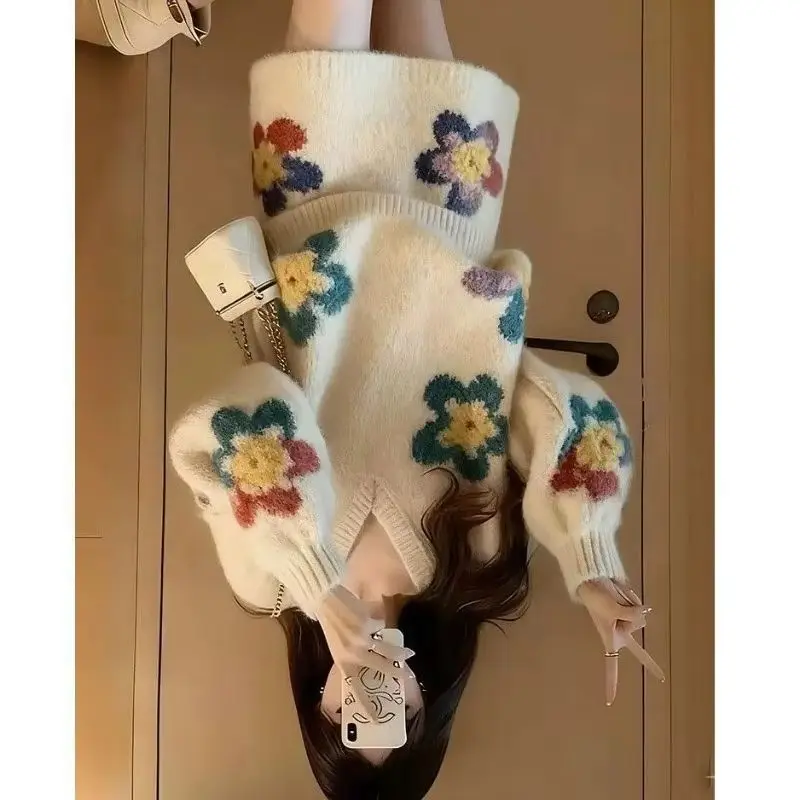 A Complete Set of Women's New Fashionable Design Sweater, Versatile and  Slimming Short Skirt Two-piece Outfit for Winter Wear .