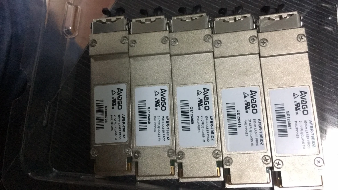 

1 шт. AVaGO AFBR-79EIDZ 850 нм-40G-0,15 км-QSFP + многорежимный высокоскоростной оптический модуль 40 ГБ