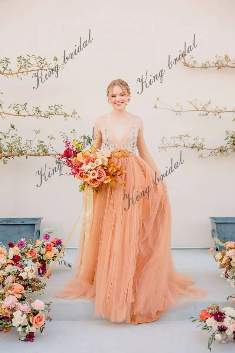 풀 A 라인 웨딩 드레스 핸드 자수 튤 볼륨감 있는 웨딩 드레스 브이넥 / 투명 백 신부 볼룸 드레스