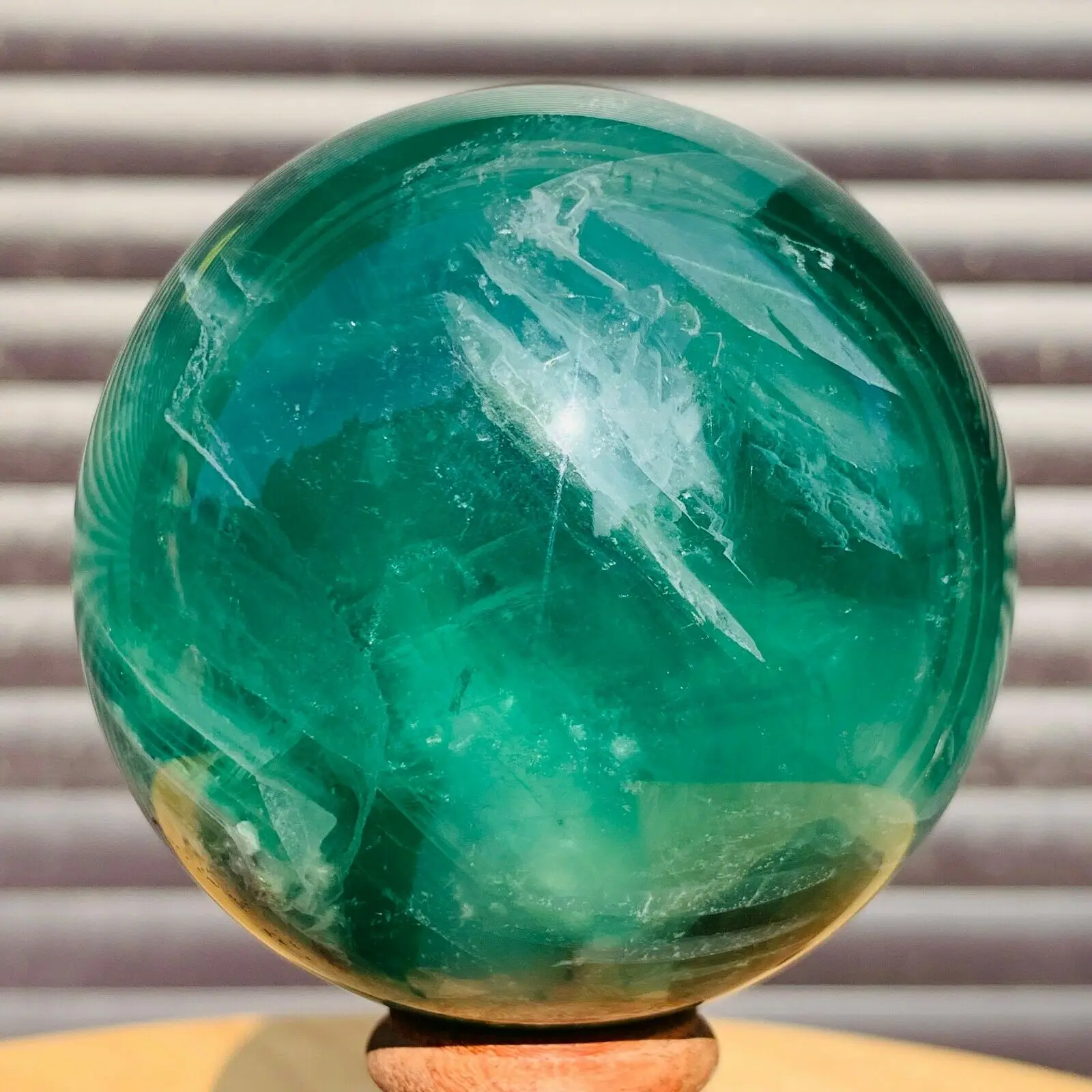 Beautiful Natural Green Fluorite Sphere Healing Energy Crystal