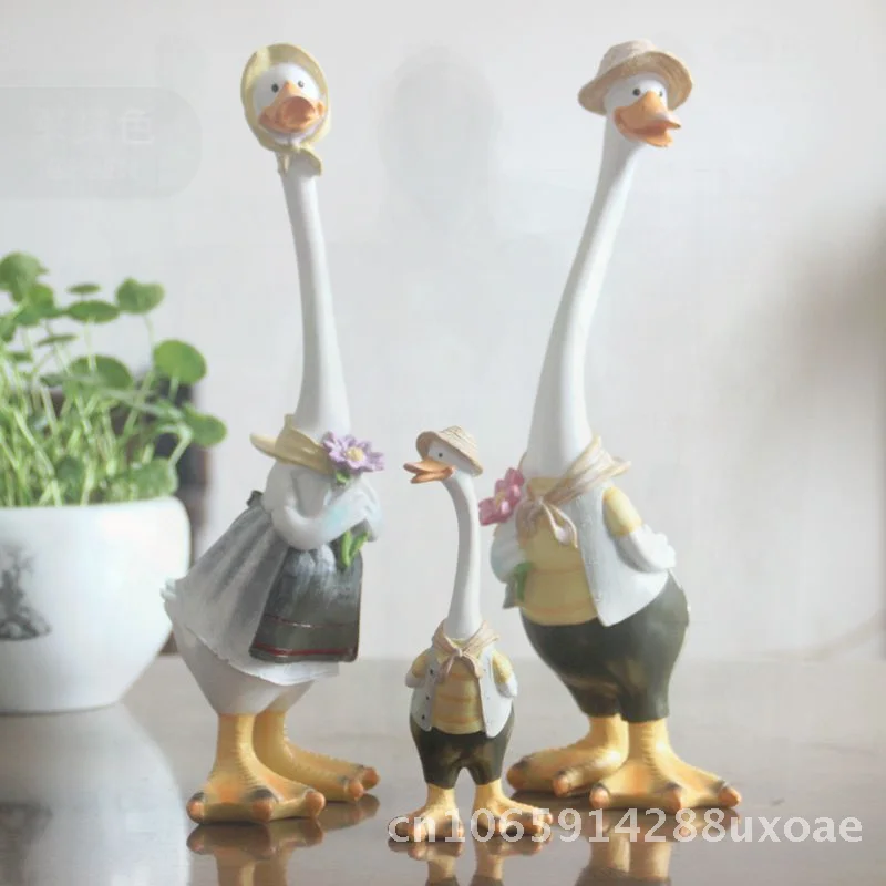 

Creative Cartoon Simulation Duck Resin Garden Decoration Handmade Painted Craft Home Garden Artwork Small Animal Sculpture
