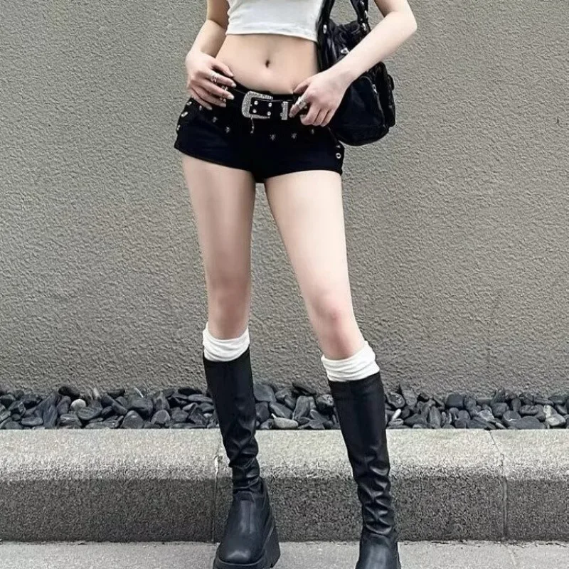 

Ladies' low waist elastic tight rivet denim shorts summer new popular girls street casual buttocks wrapped sexy mini shorts