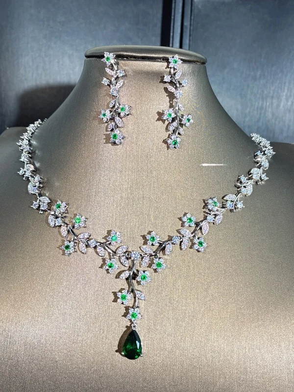 set-di-collana-e-orecchini-retro-con-zirconi-scintillanti-per-donne-accessori-per-abiti-da-sposa-abiti-da-sera-con-motivi-floreali