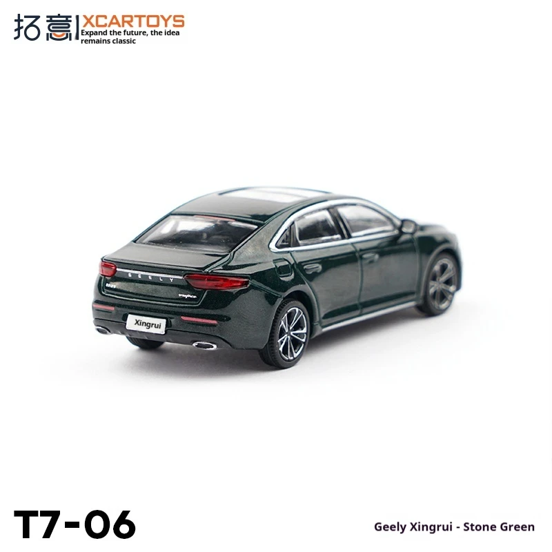 XCARTOYS Model ze stopu w skali 1/64, zielony sedan, miniaturowy model pojazdu z kołami, nie zdalnie sterowany, kolekcjonerski.