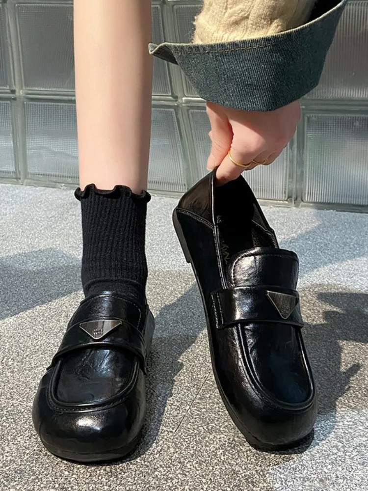 New Women's Black Loafers, Triangle Logo Buckle Soft Leather Flat Shoes, Wide Feet Friendly Slip-On Commuter Oxfords