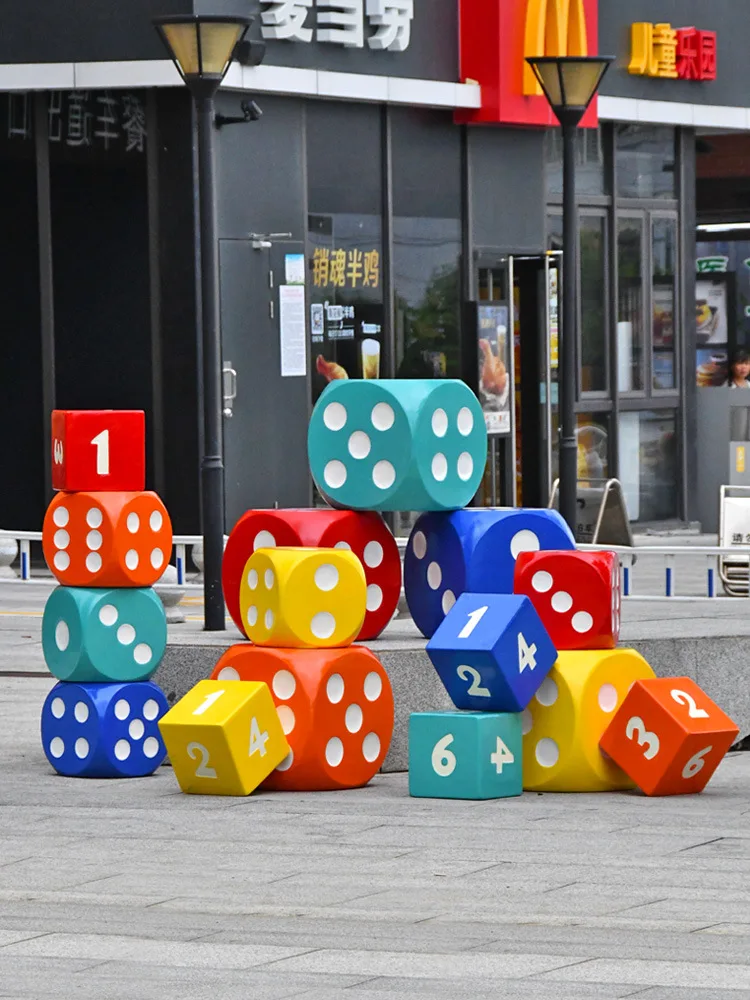 Outdoor simulation dice sculpture real estate shopping mall festival layout activity props ornament cartoon dice ornament