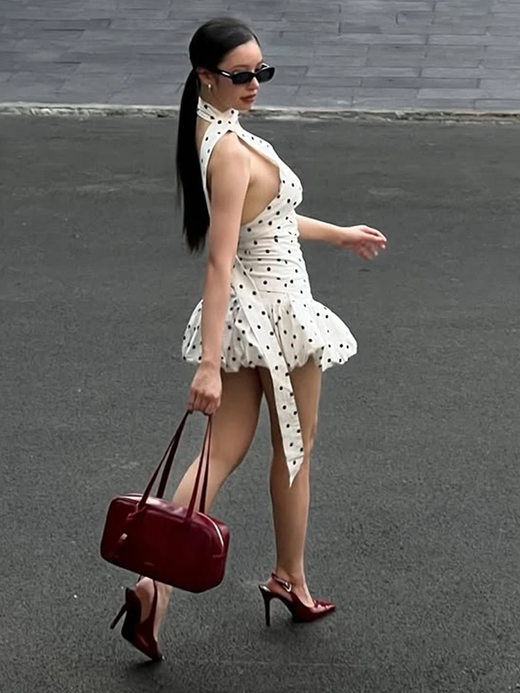 Sukienka damska w kropki z niestrudnym kotem, asymetryczny szal na ramiona, marszczenia, bufiaste nogawki, letnia moda, elegancka, uliczna, obcisła mini bodycon.
