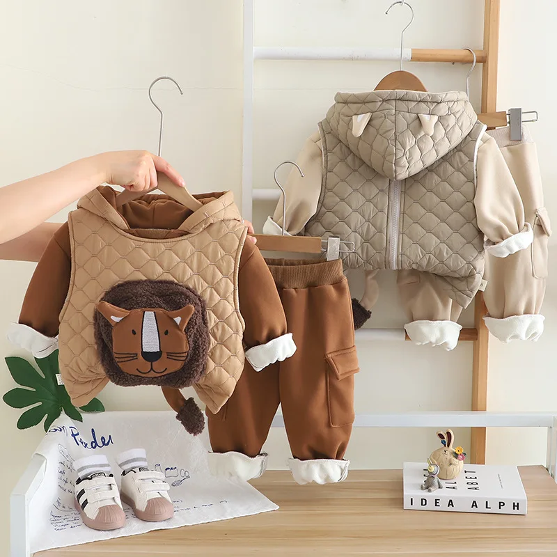 2025 Winter Baby Boys Fleece-Lined Hoodie Set Cartoon Print Cotton Warm Vest Pants 3-Piece Outfit for Kids Clothes